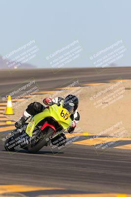 media/Oct-07-2023-CVMA (Sat) [[f84d08e330]]/Race 13 500 Supersport-350 Supersport/